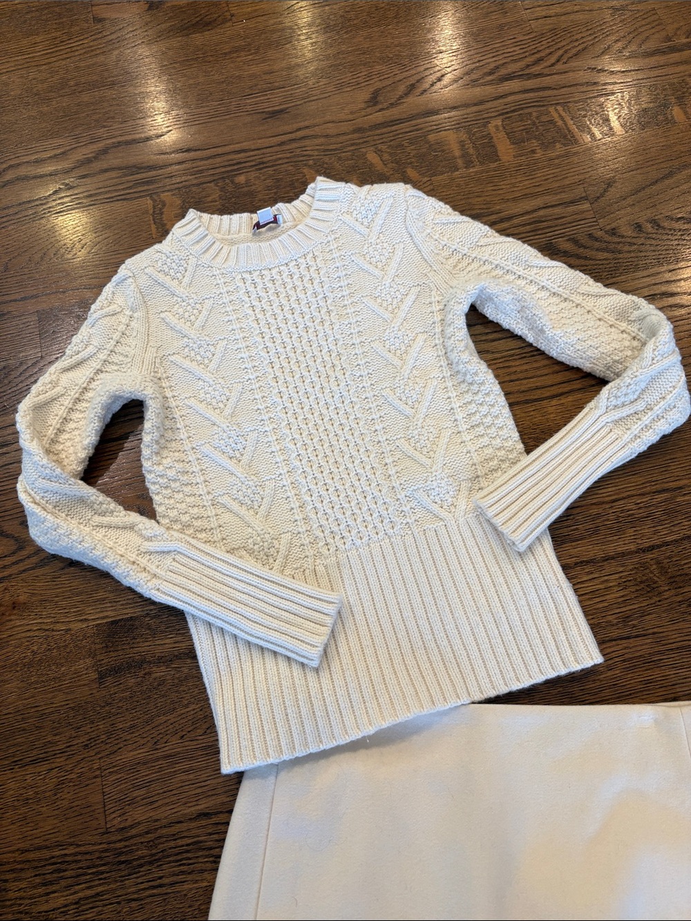 GAP Cream Cable Knit Crewneck Sweater, cotton blend, xS